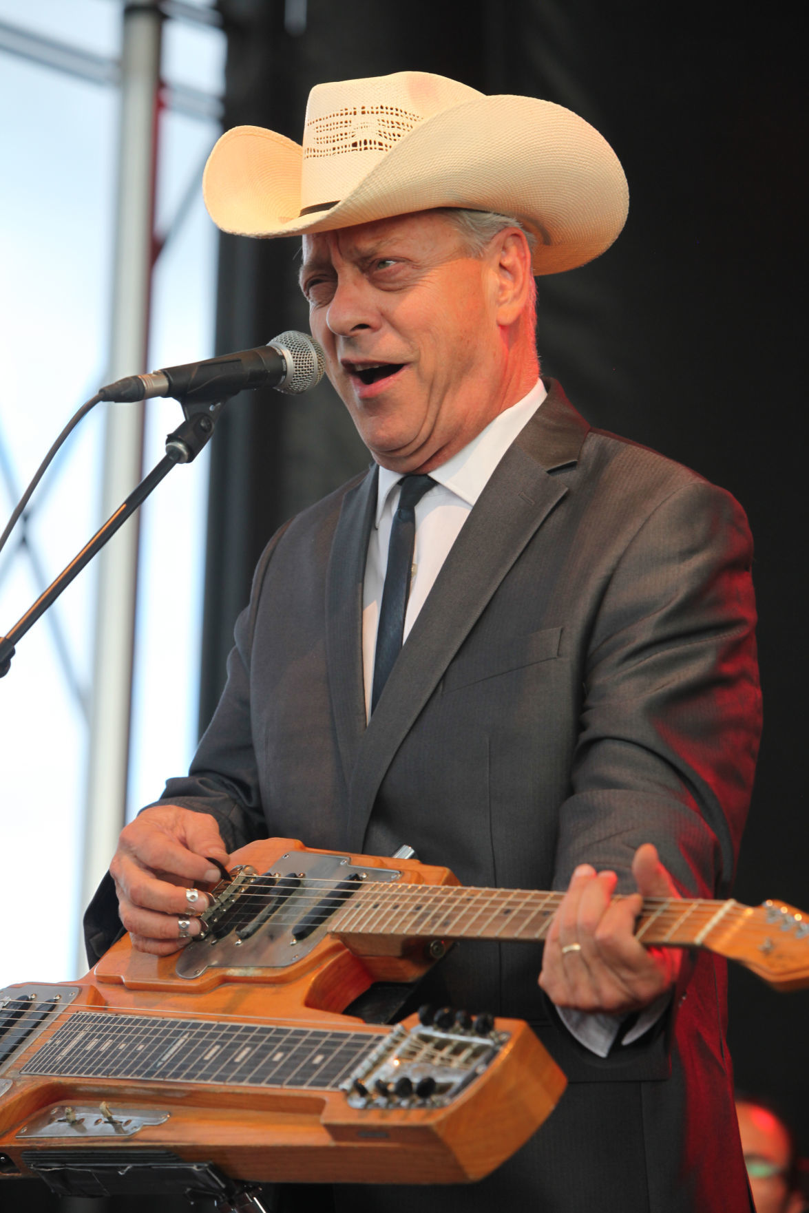 Junior Brown